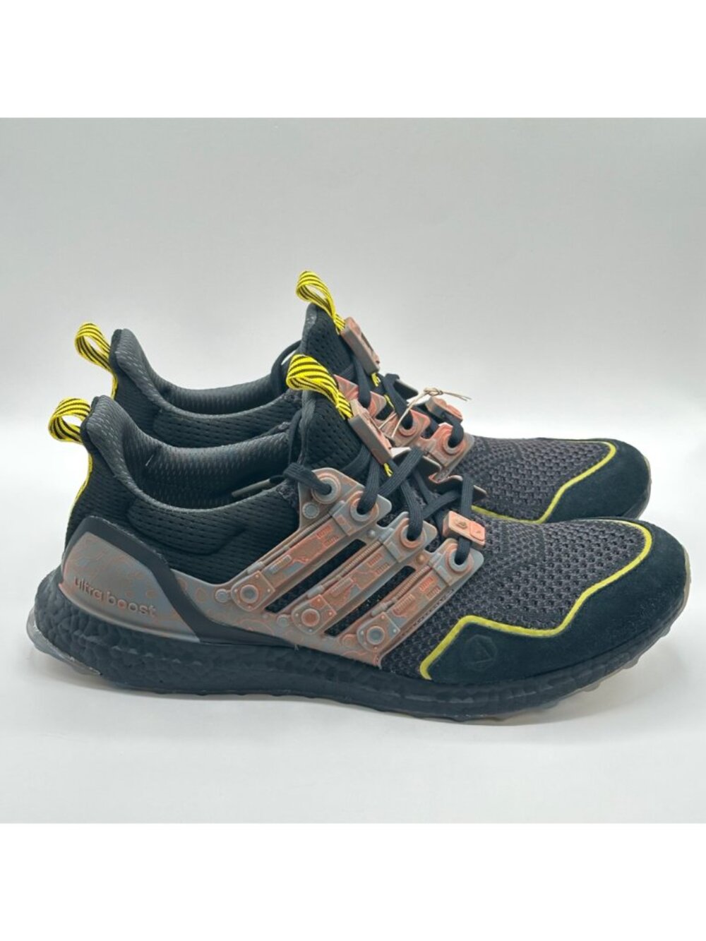 Men's Adidas Fortnite x Adidas UltraBoost 1.0 Battle Bus Size 12 Black JQ0718 - Picture 4 of 10